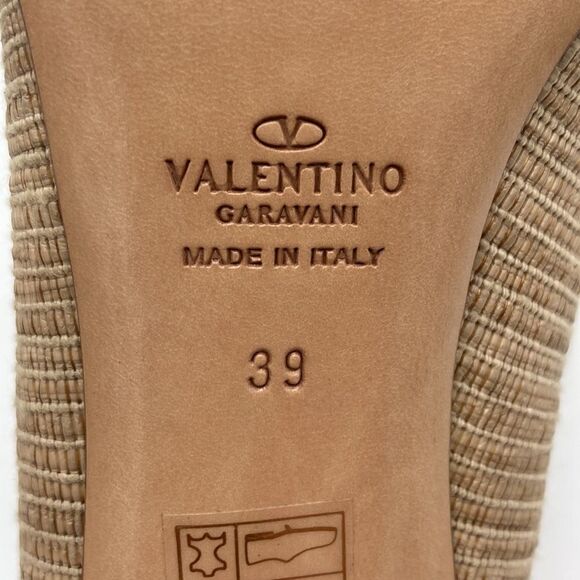 Valentino Garavani Flower Heels - Picture 10 of 13